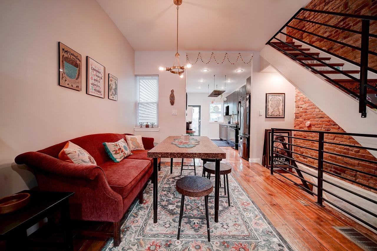 Artsy Hidden Gem - Free Parking Homestay